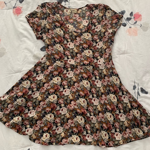 Show Me Your MuMu Floral Dress - Picture 1 of 3